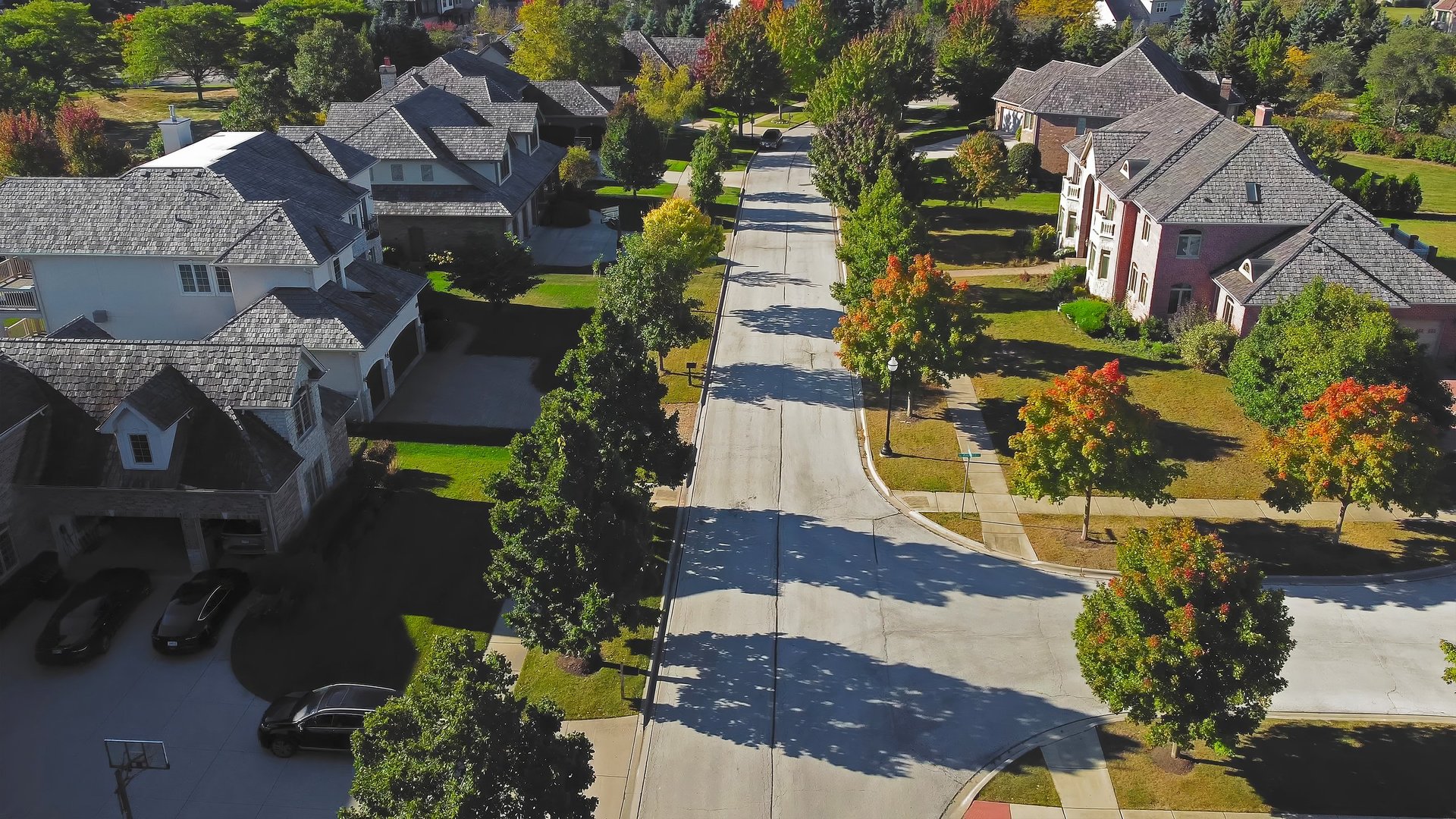 Modern family suburb with tree-lined streets, landscaped reserves, tidy homes, premium lawns and attractive green spaces in Delacombe, Ballarat